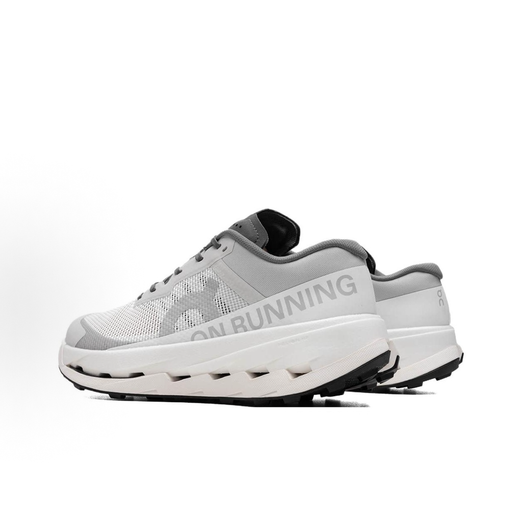 On Cloudultra 3 Sneakers – Light Grey & White