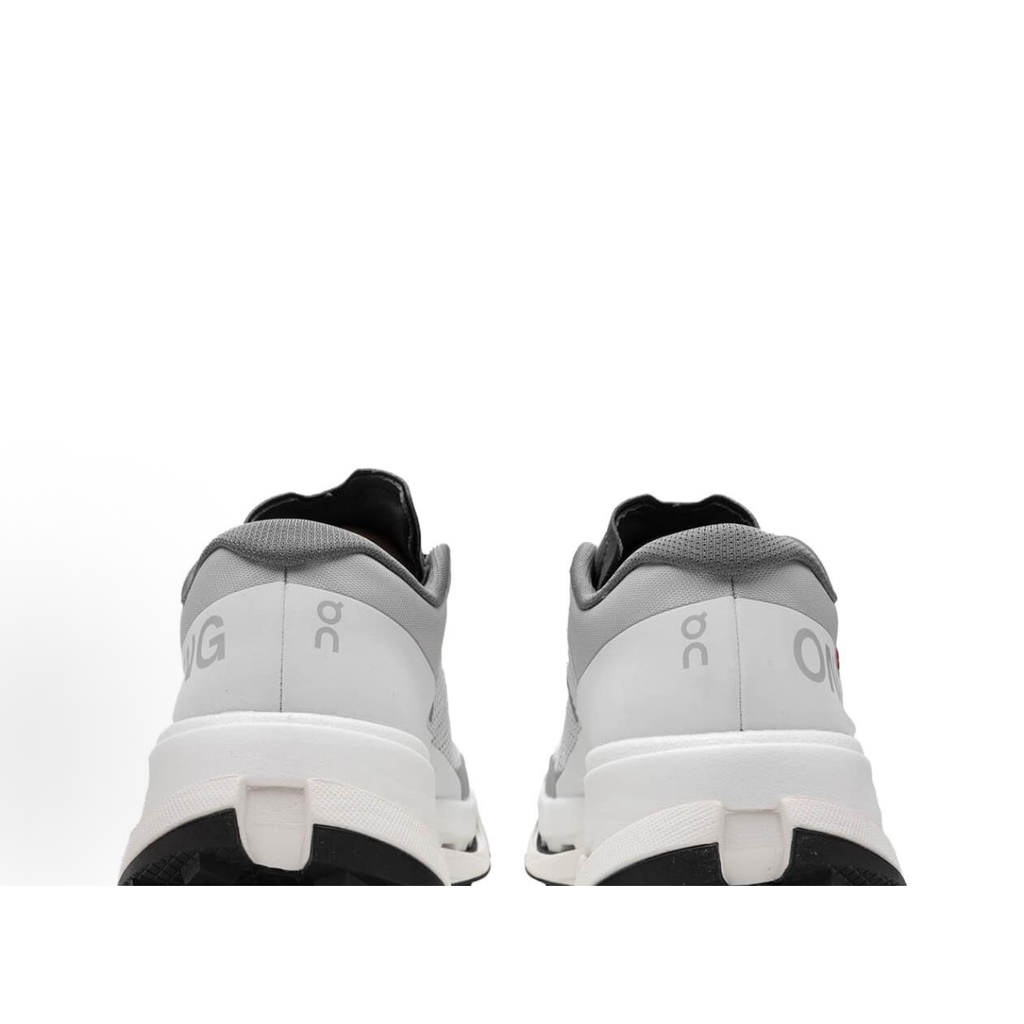 On Cloudultra 3 Sneakers – Light Grey & White