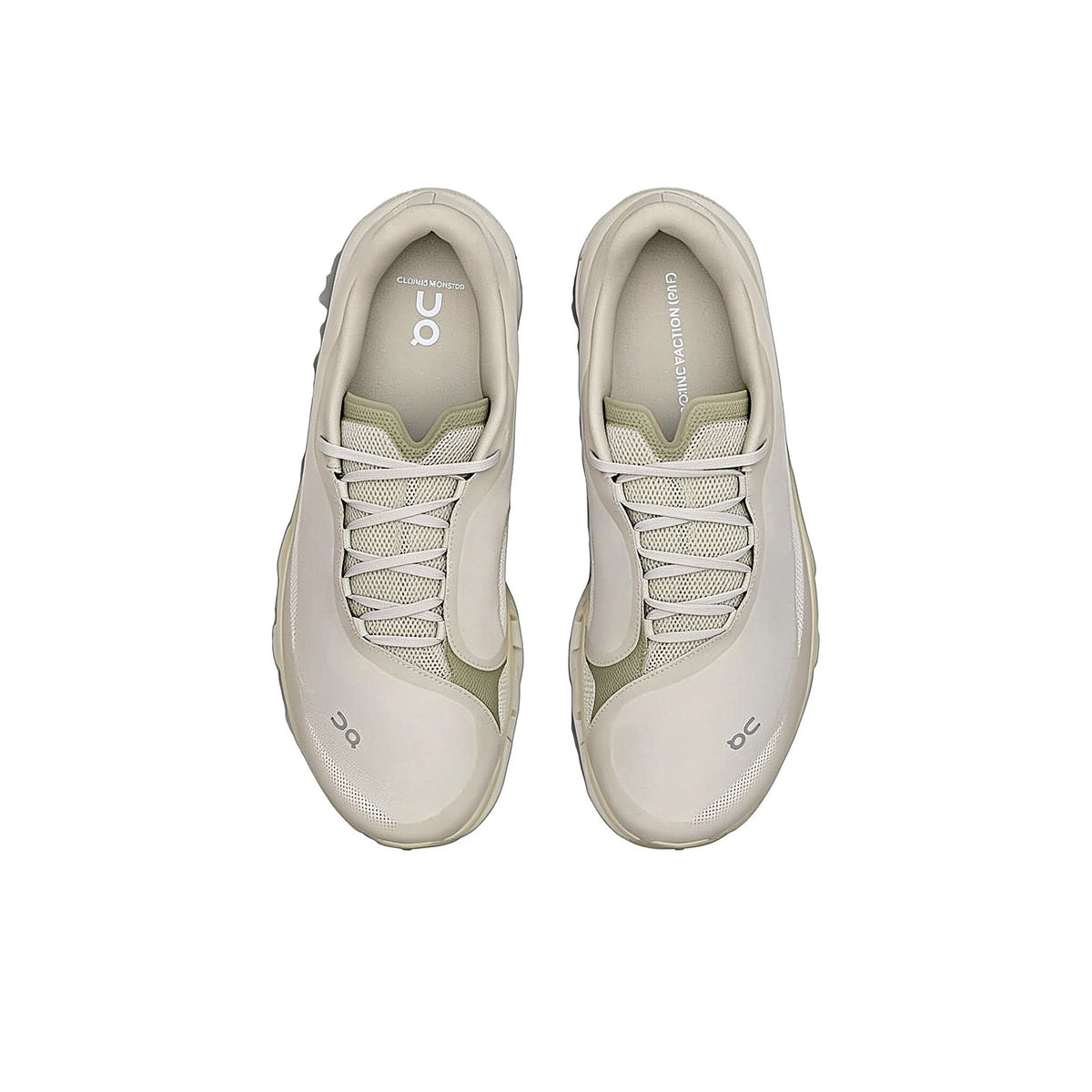 On Cloudstratus 2 – Light Grey & Ivory
