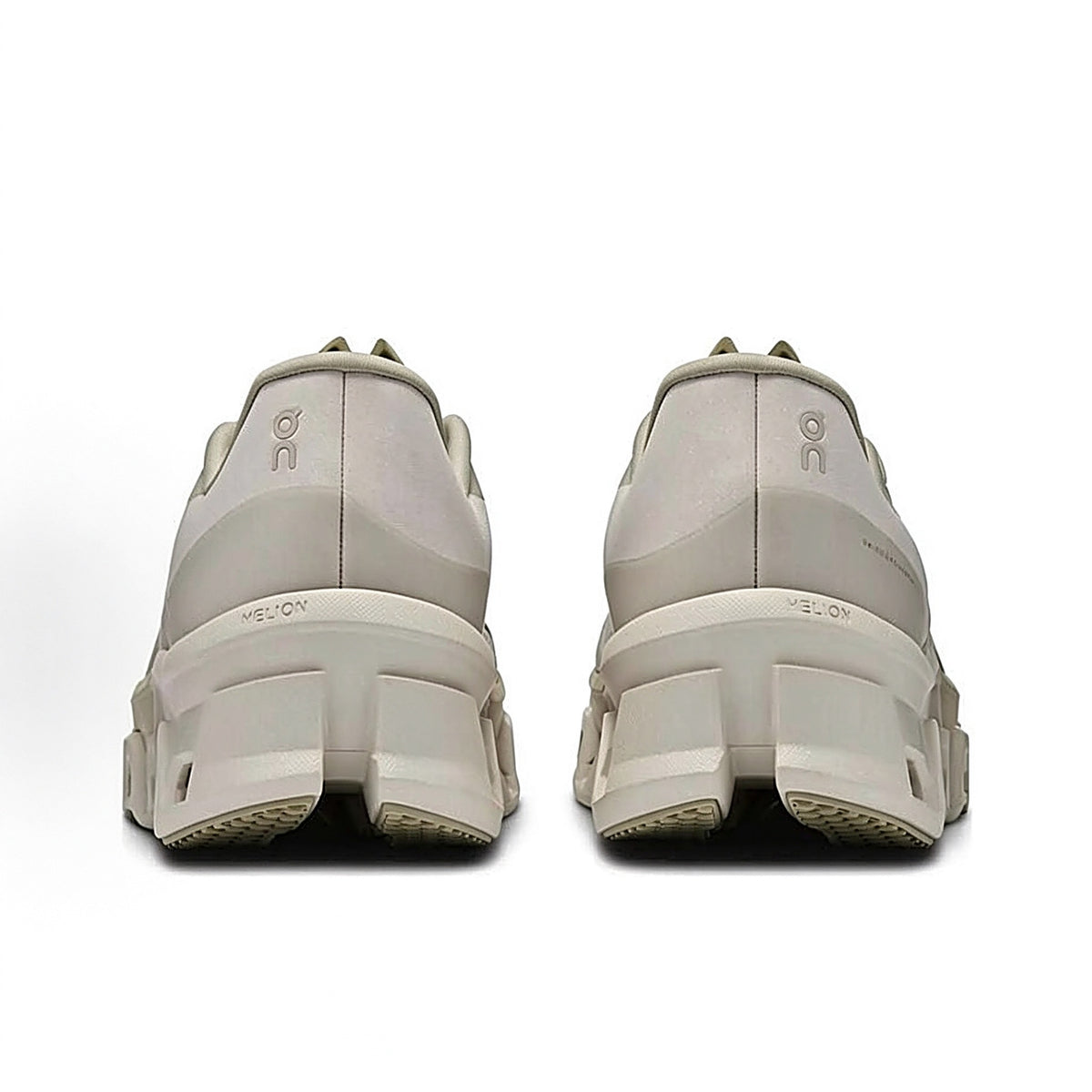 On Cloudstratus 2 – Light Grey & Ivory