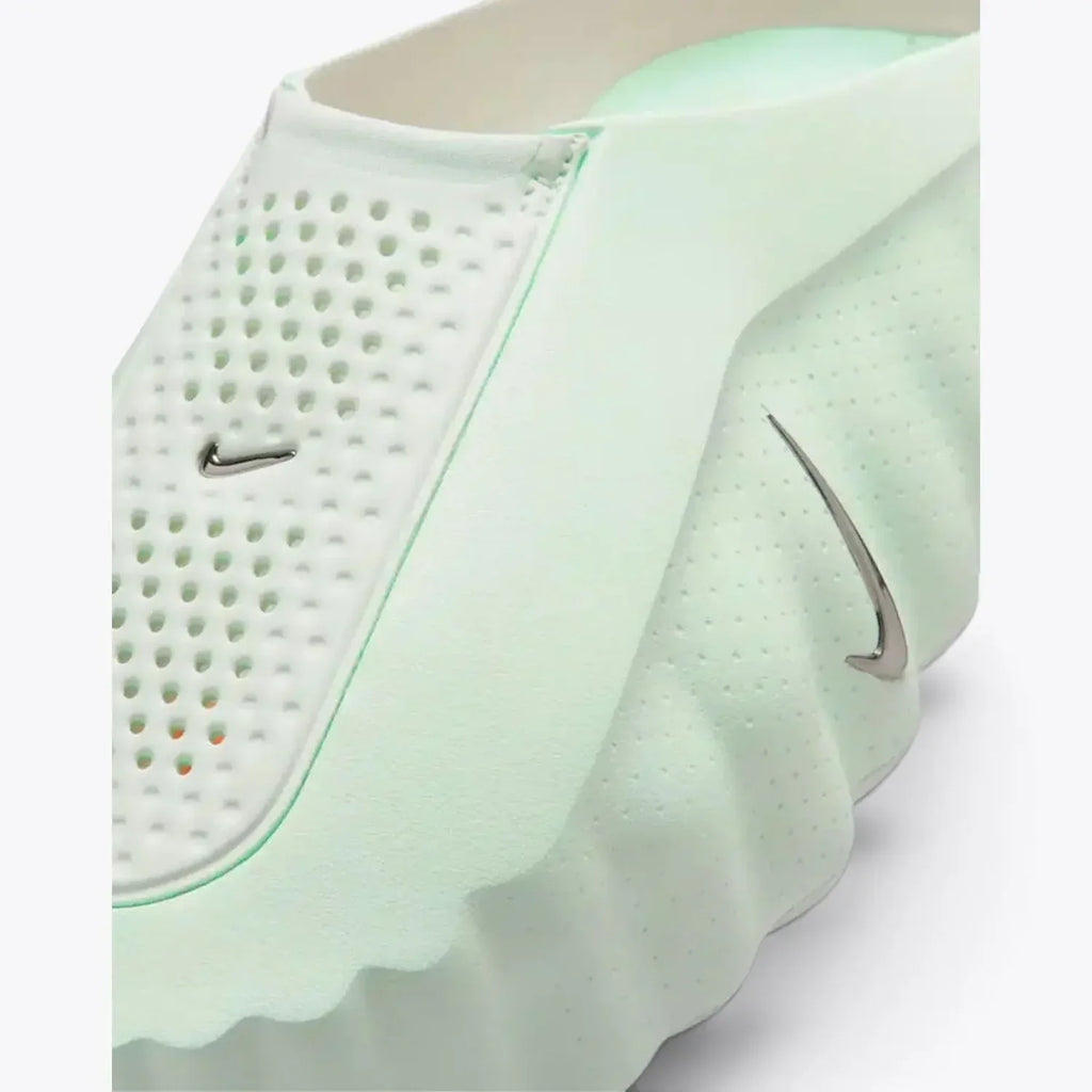 Nike Mind 001 Slip-On Mules – Barely Green