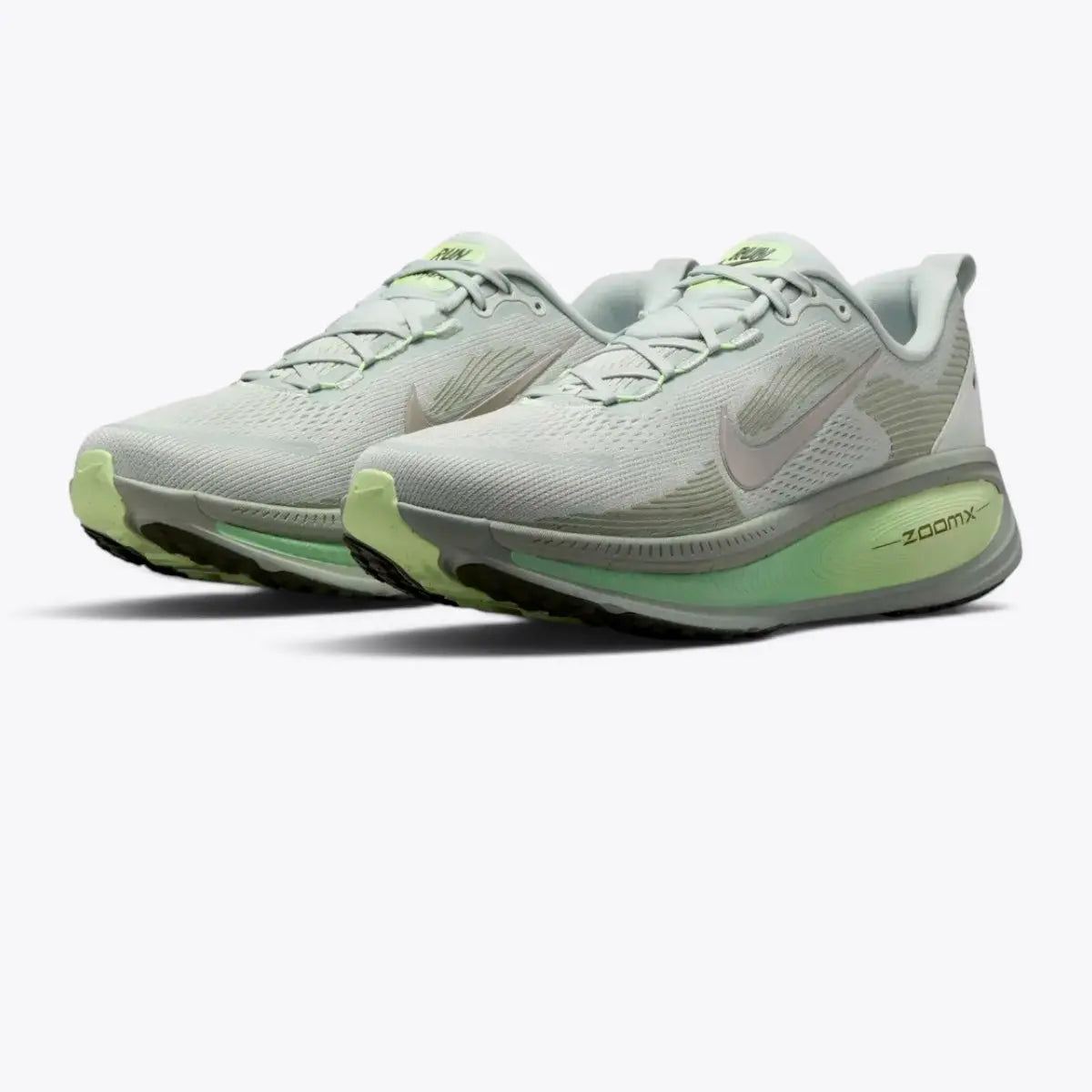 Nike Vomero 18 Running Shoes – Light Silver / College Grey / Barely Volt HM6803-002