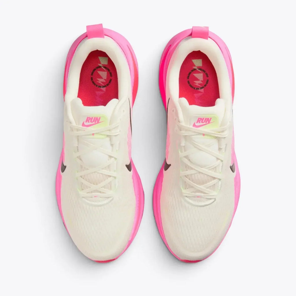 Nike Vomero 18 Running Shoes – Sail / Hyper Pink IB7315-100