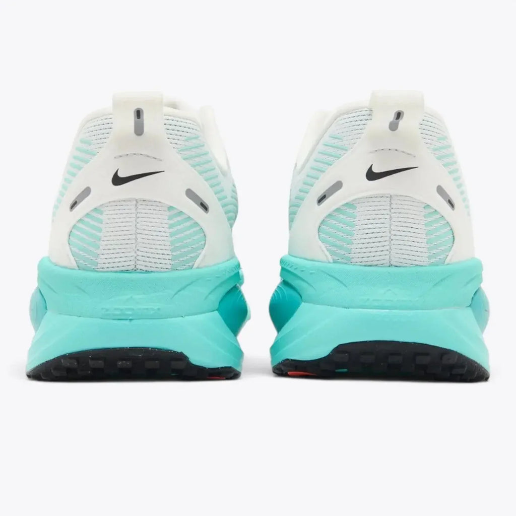 Nike Vomero 18 Running Shoes – Summit White / Geode Teal HM6803-103