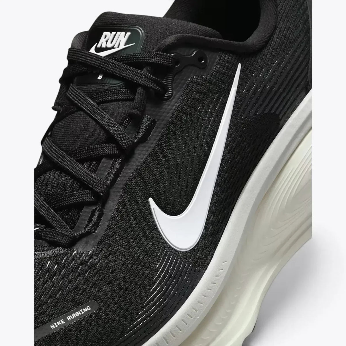Nike Vomero 18 Running Shoes – White / Black HM6803-007