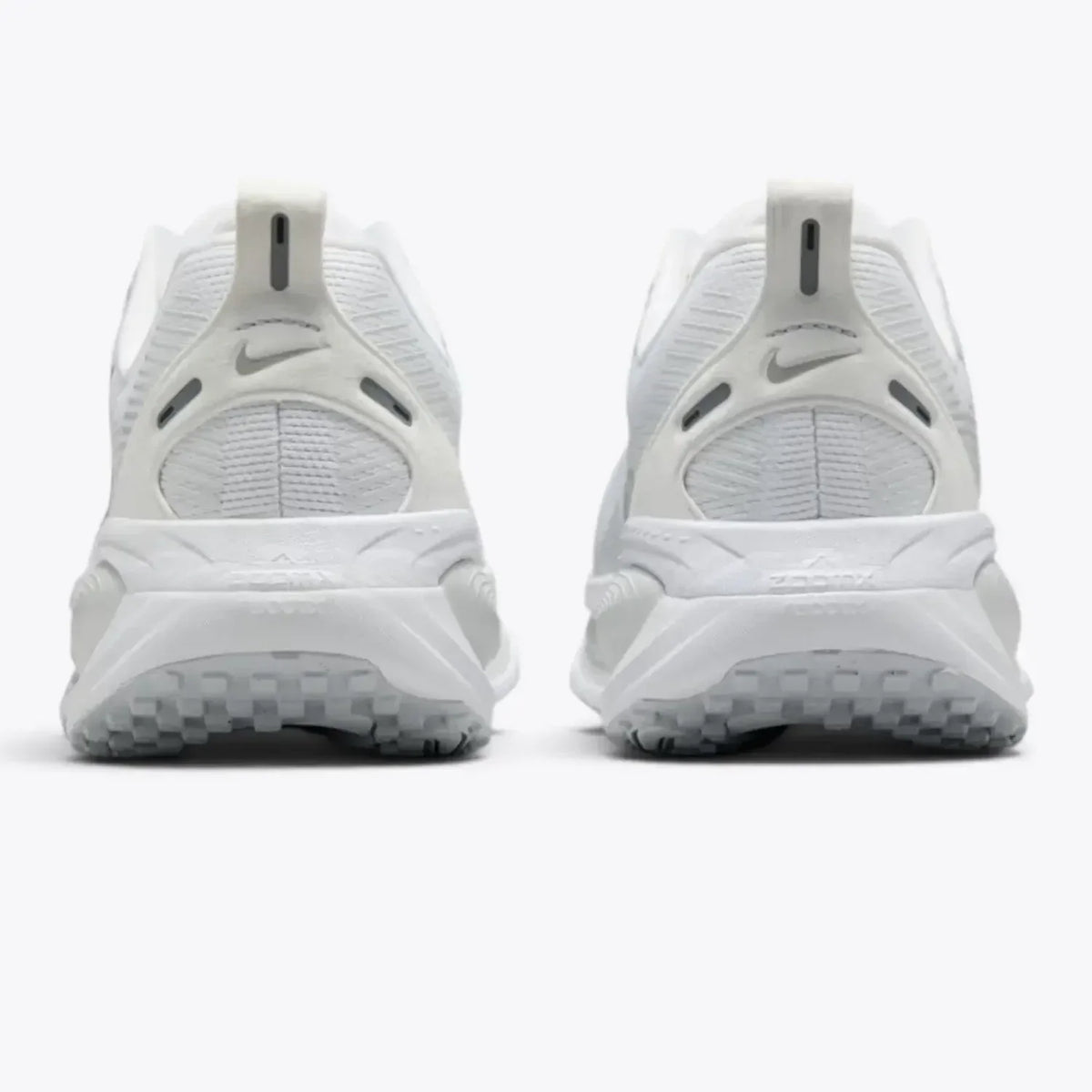 Nike Vomero 18 Running Shoes – White / Metallic Silver / Photon Dust HM6804-104